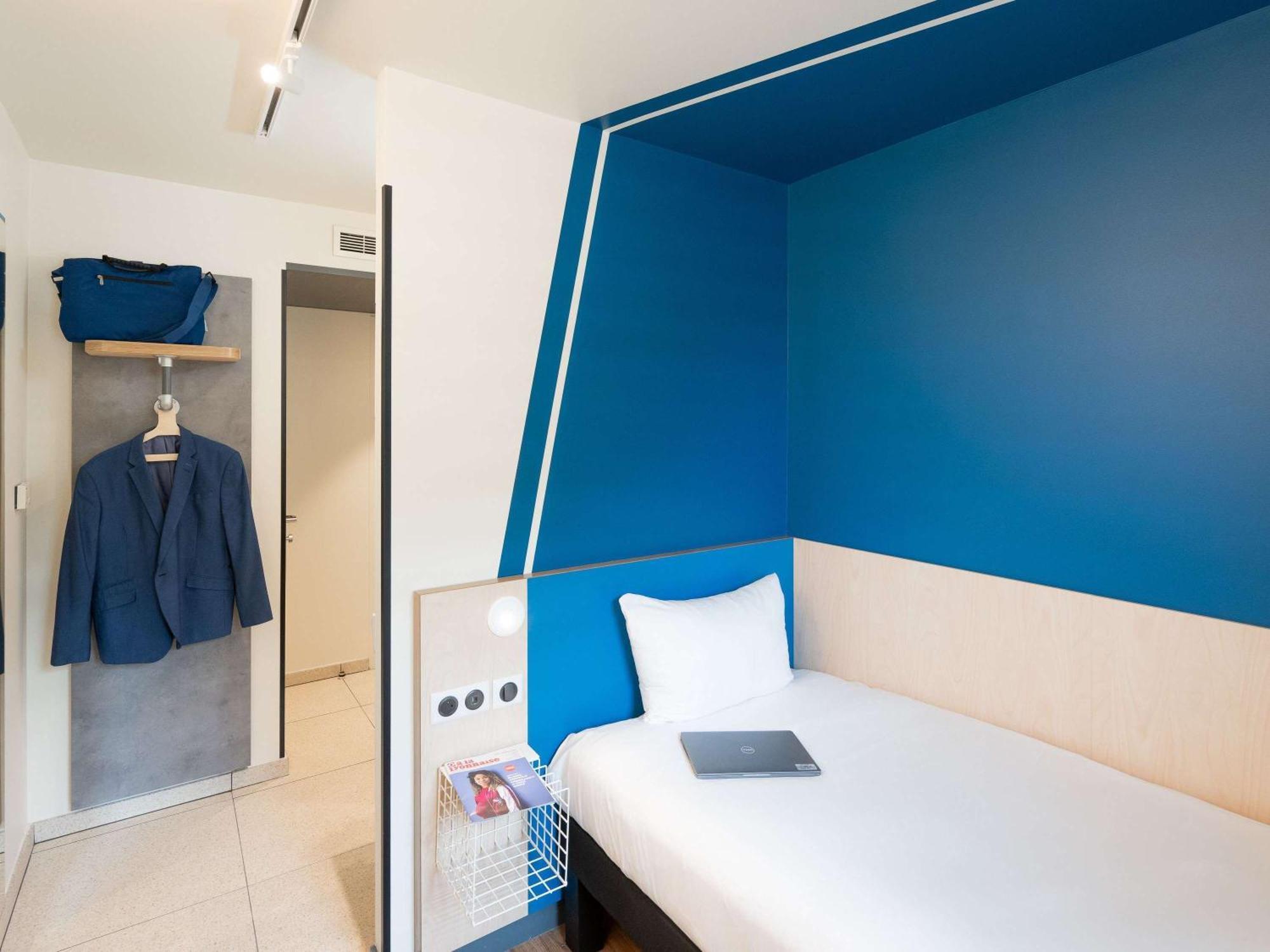 Ibis Budget Lyon Centre Confluence מראה חיצוני תמונה