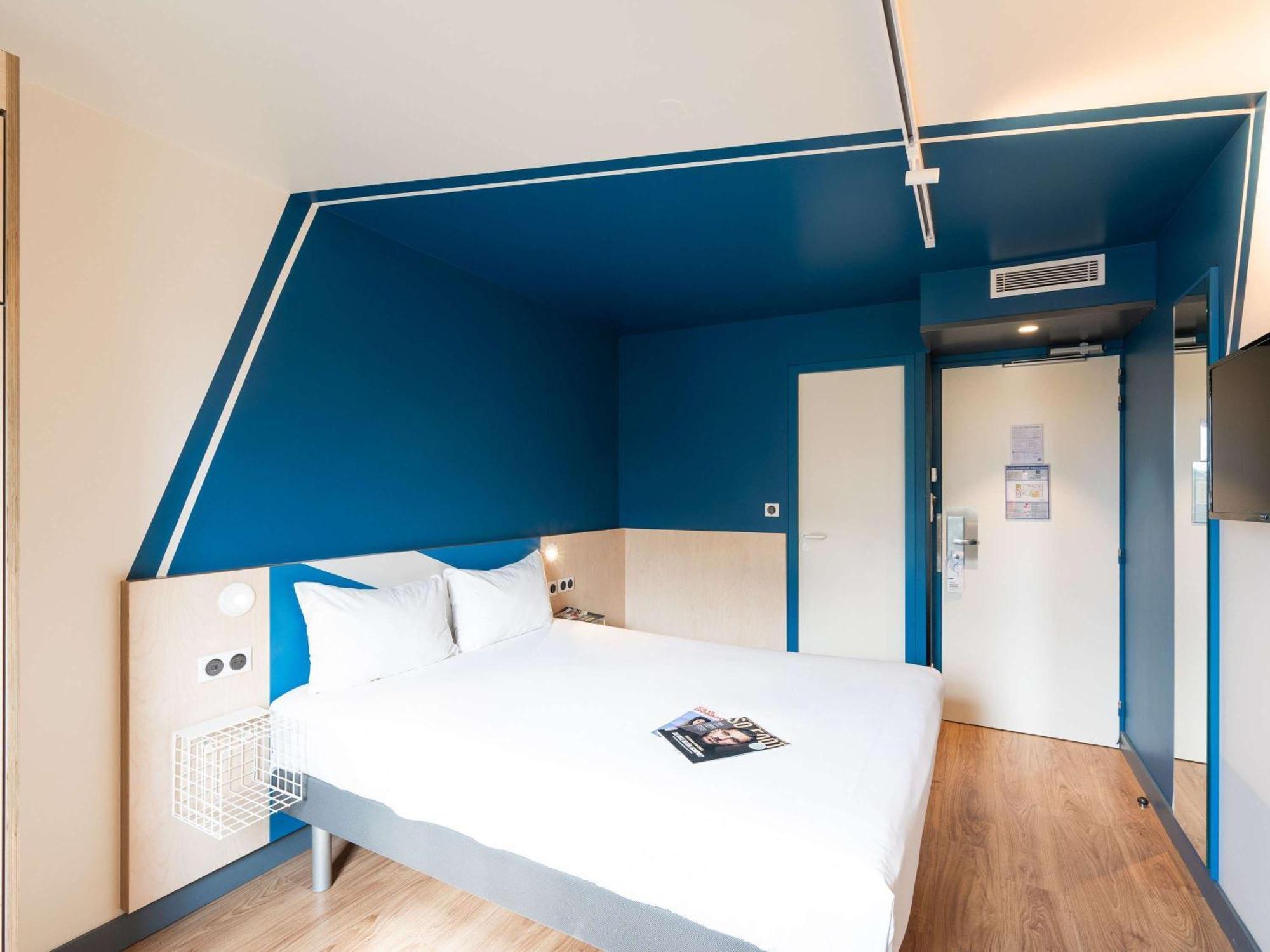 Ibis Budget Lyon Centre Confluence מראה חיצוני תמונה