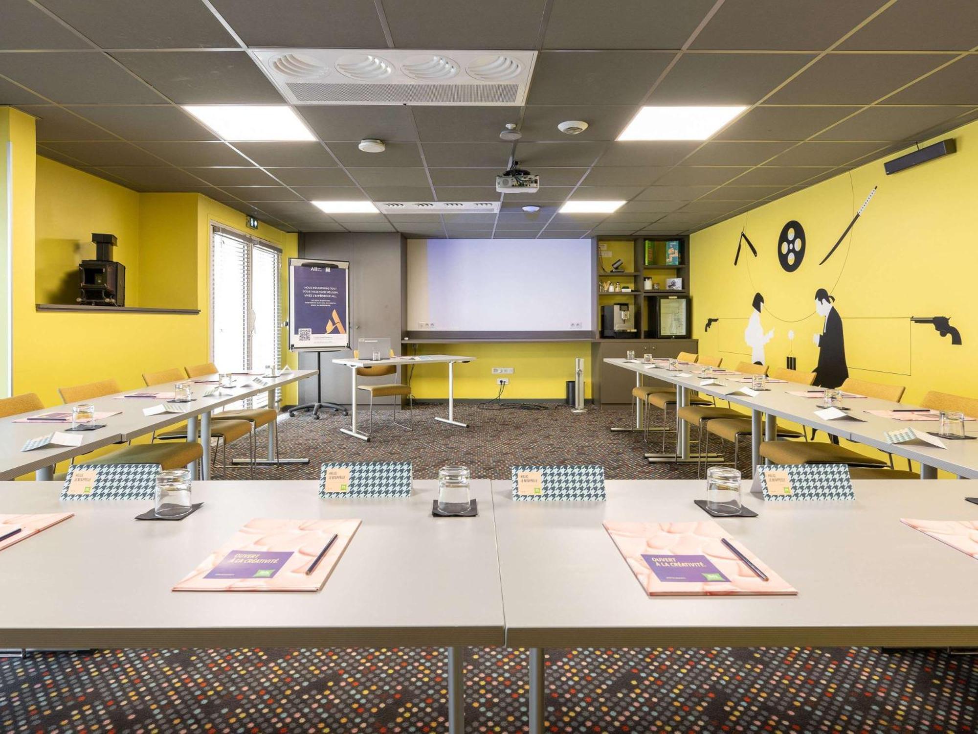 Ibis Budget Lyon Centre Confluence מראה חיצוני תמונה