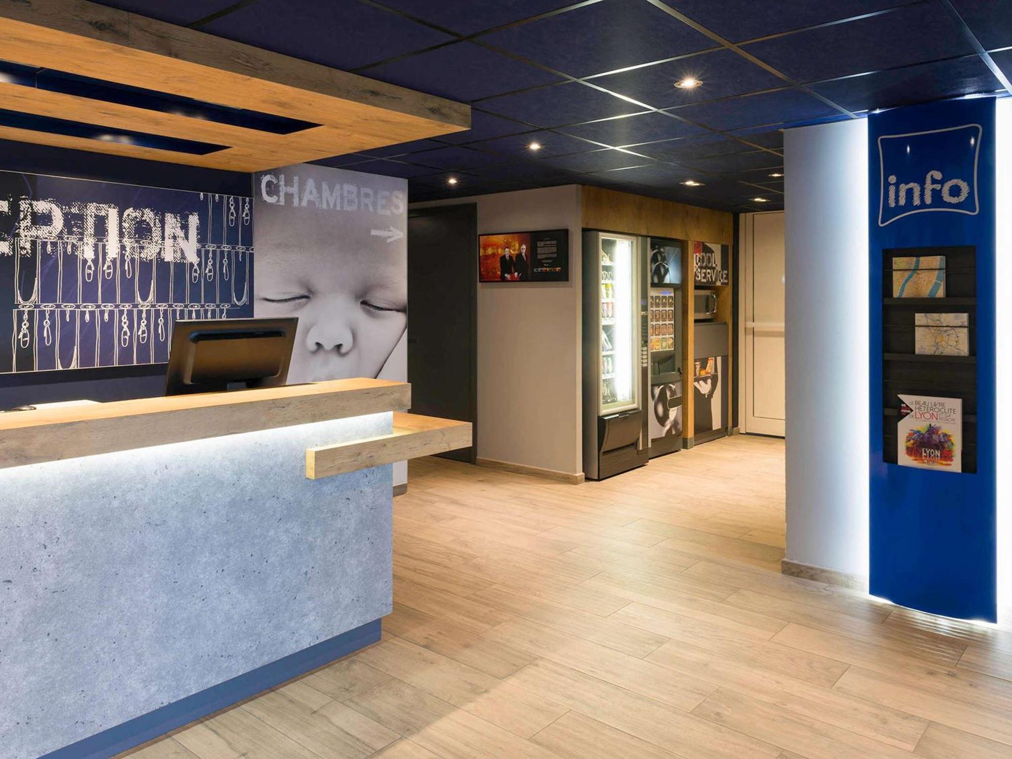 Ibis Budget Lyon Centre Confluence מראה חיצוני תמונה