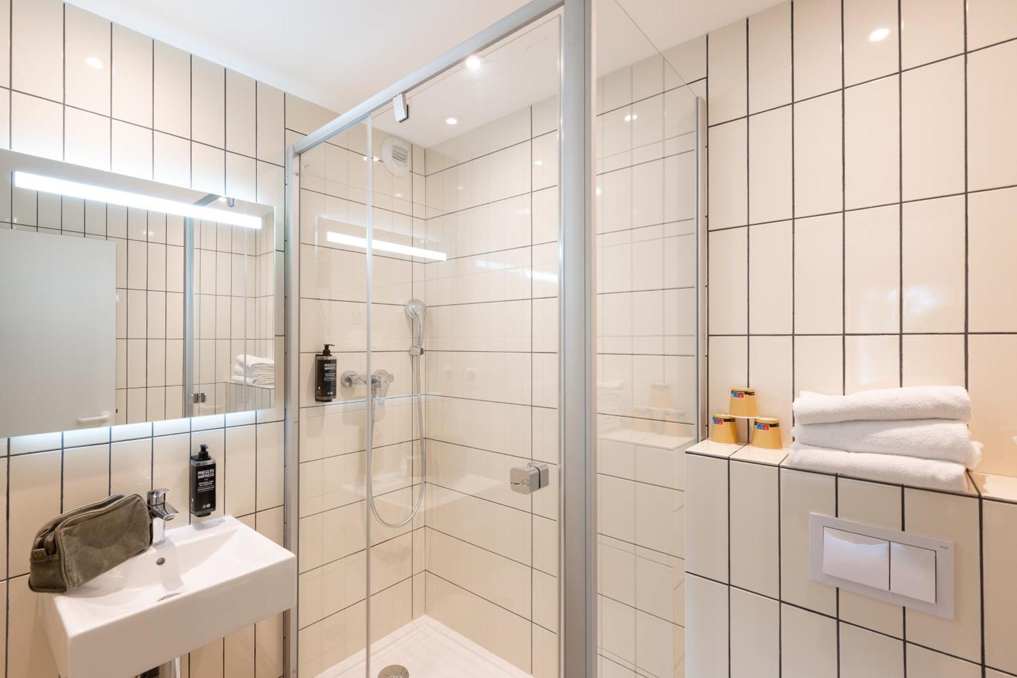 Ibis Budget Lyon Centre Confluence מראה חיצוני תמונה